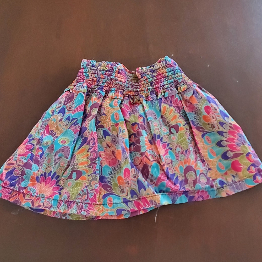 Free Baby girls 6-12 month little peanut peek skirt
